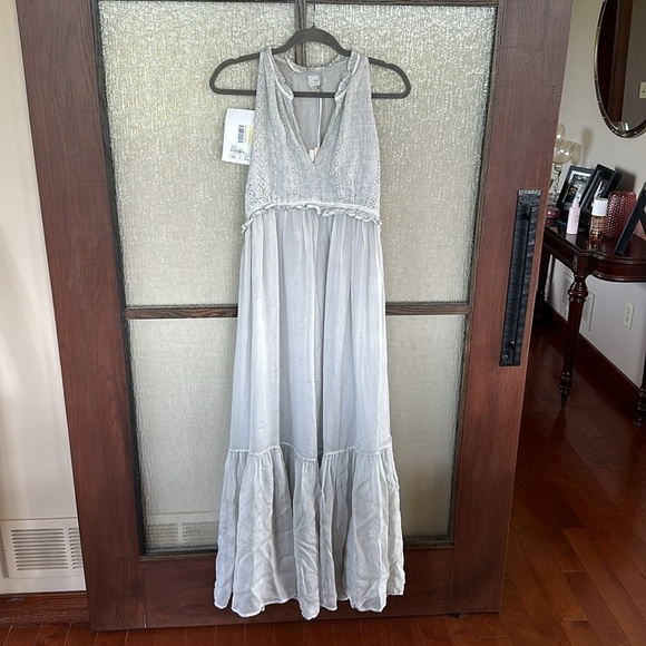 120% Lino Italian designer Linen dress. Size Italian Lrg fits to size 8 new $529 120% Lino Italian designer Linen dress. Size Italian Lrg fits to size 8 new $529